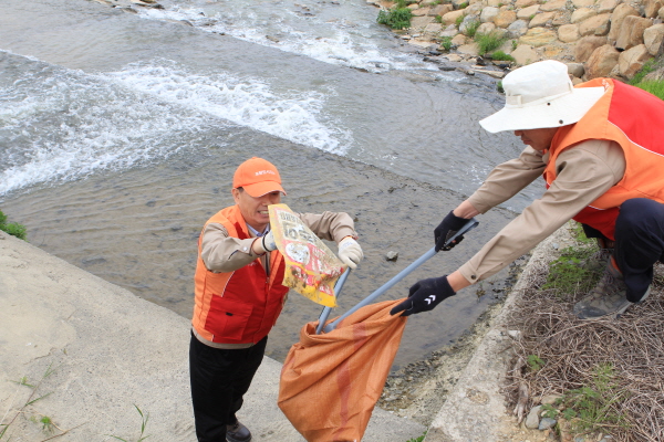 영남ES, 곡강천 자연보호는 행복나눔단이 앞장서